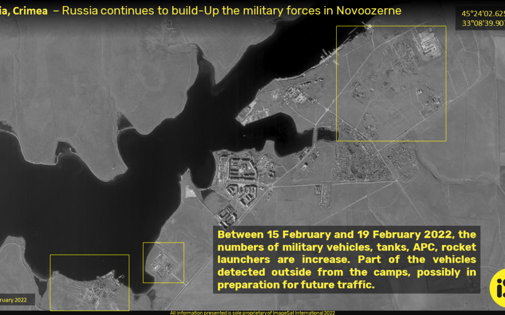 تظهر صور الأقمار الصناعية الإسرائيلية حشدًا عسكريًا روسيًا سريعًا في شبه جزيرة القرم