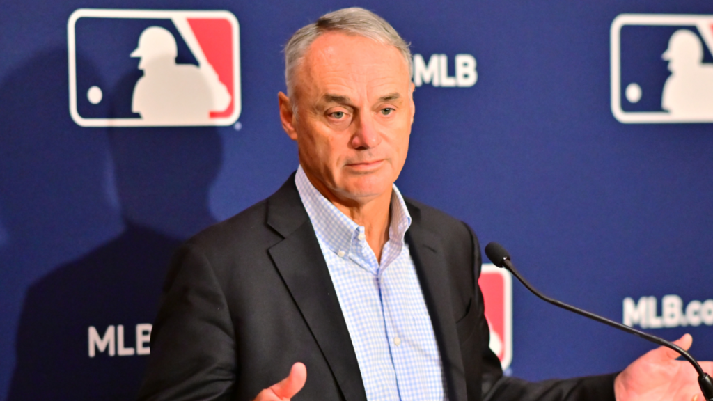 إغلاق MLB: تحديثات مباشرة مع استمرار مفاوضات CBA بعد تأجيل الدوري للموعد النهائي إلى ظهر الثلاثاء
