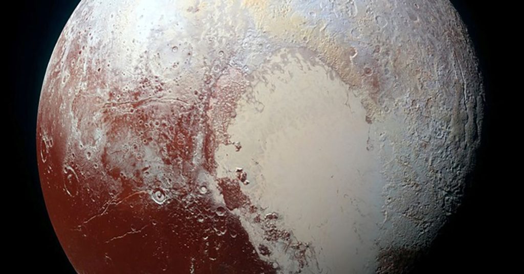 تم التعرف على براكين جليدية شاهقة على كوكب بلوتو النابض بالحياة بشكل مدهش