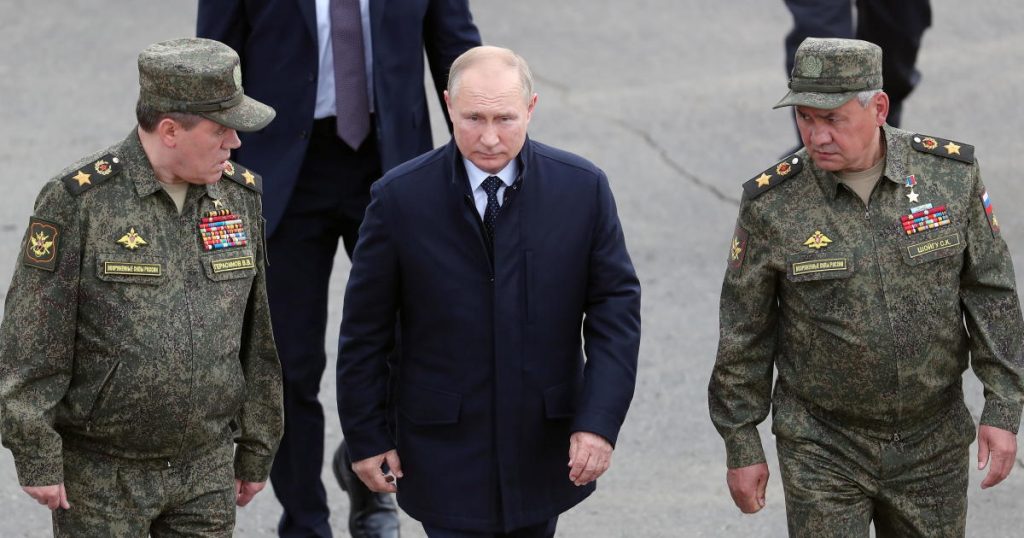 قال مسؤول أمريكي إن بوتين يشعر أن الجيش الروسي ضلله