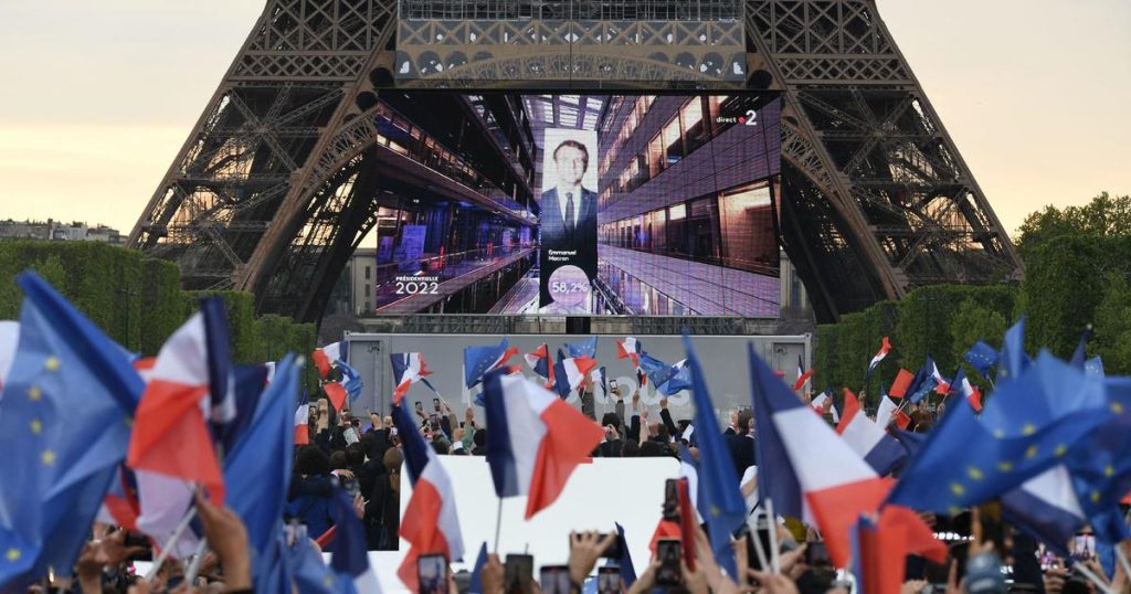أعيد انتخاب ماكرون رئيسا لفرنسا بعد فوزه على لوبان