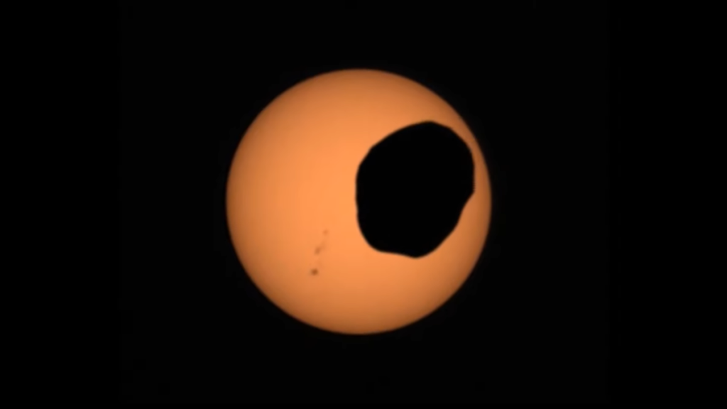 رائع!  تلتقط المركبة المثابرة مقطع فيديو رائعًا لكسوف الشمس على سطح المريخ
