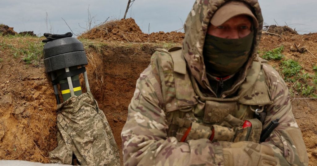 روسيا تطلق العنان لـ "معركة دونباس" في شرق أوكرانيا ، ويتعهد الغرب بمزيد من الدعم لكييف