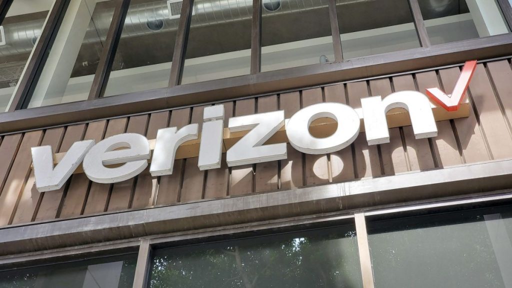 ترفع شركة Verizon أسعارها قريبًا برسوم إدارية أعلى