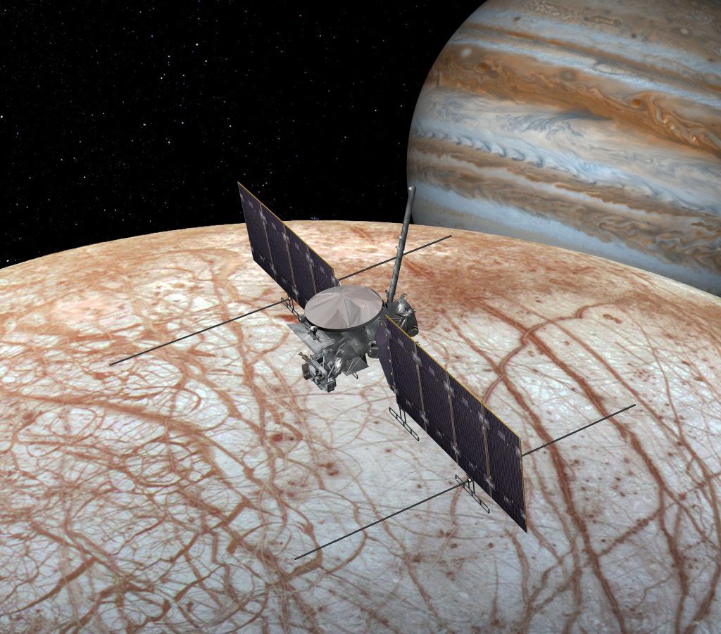 ناسا تكمل الهيكل الرئيسي لمركبة يوروبا كليبر الفضائية - ستبحث عن الحياة على كوكب المشتري الجليدي يوروبا