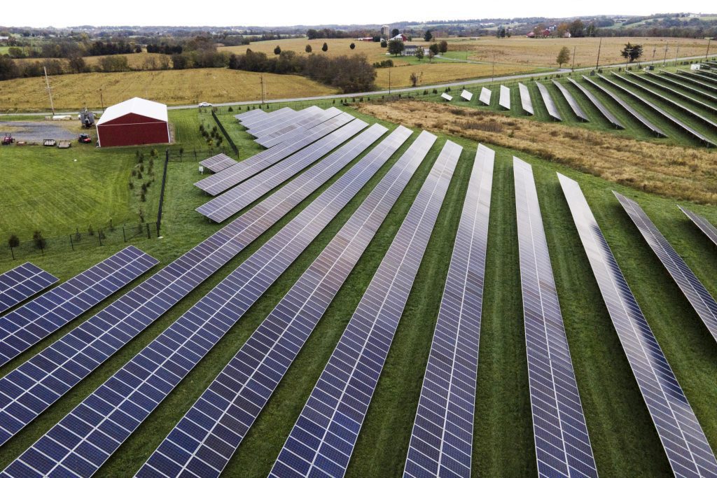 يأمر بايدن بخطوات طارئة لتعزيز إنتاج الطاقة الشمسية في الولايات المتحدة