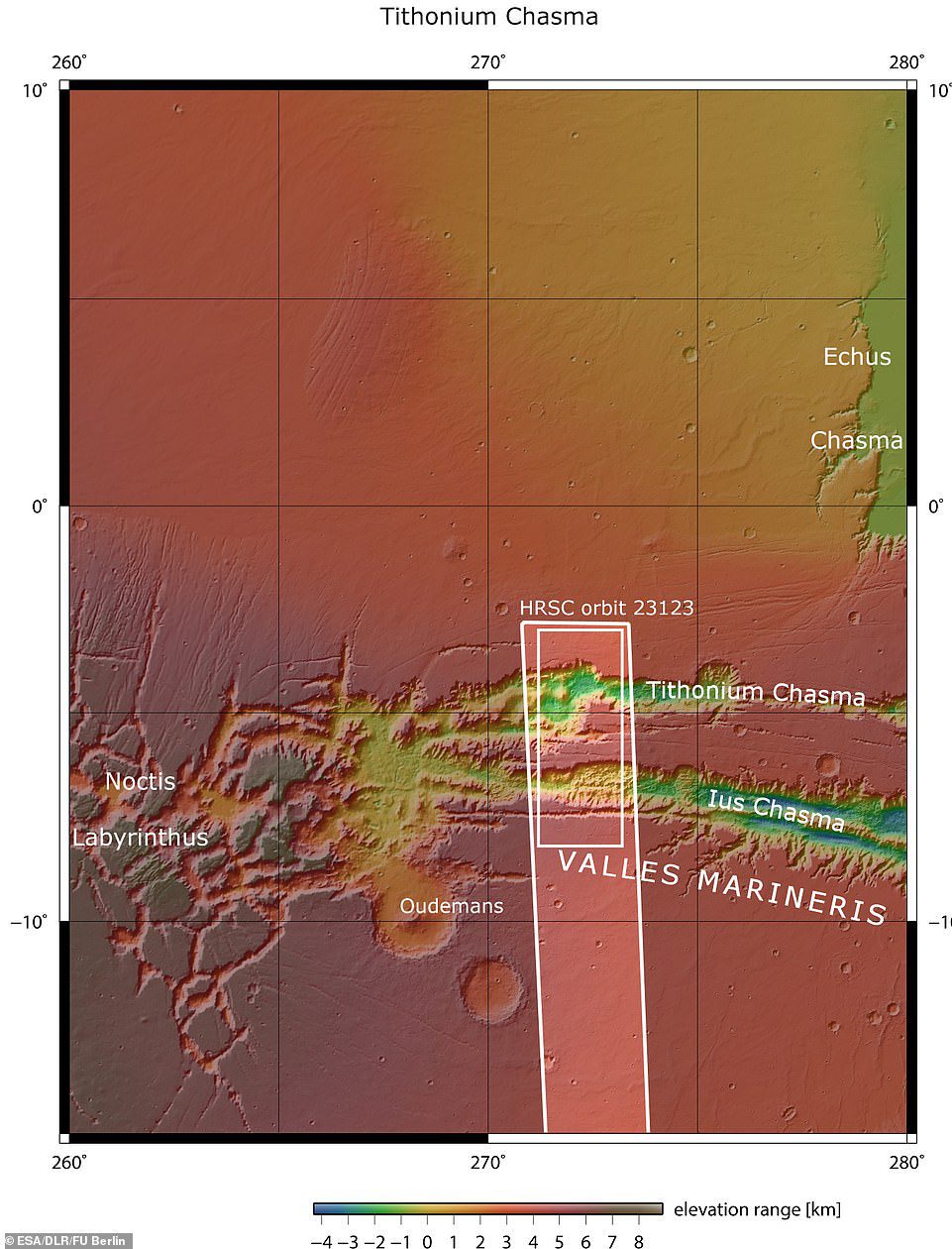 شوهدت Lus و Tithonium Chasmata أعلاه.  تشير المنطقة المحددة بالمربع الأبيض الغامق إلى المنطقة التي تم تصويرها بواسطة كاميرا استريو Mars Express High Resolution في 21 أبريل 2022 أثناء المدار