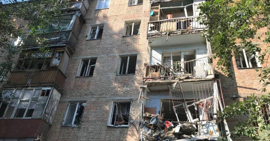 انفجارات تهز مدينة بجنوب أوكرانيا فيما تحرز روسيا مكاسب في الشرق