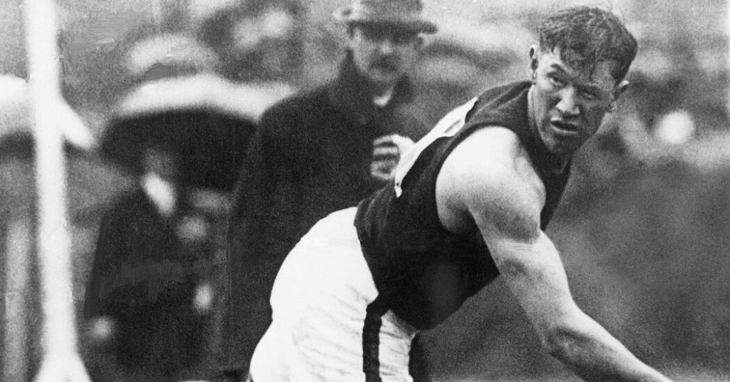 تم استعادة جيم ثورب باعتباره الفائز الوحيد بالميداليات الذهبية الأولمبية لعام 1912