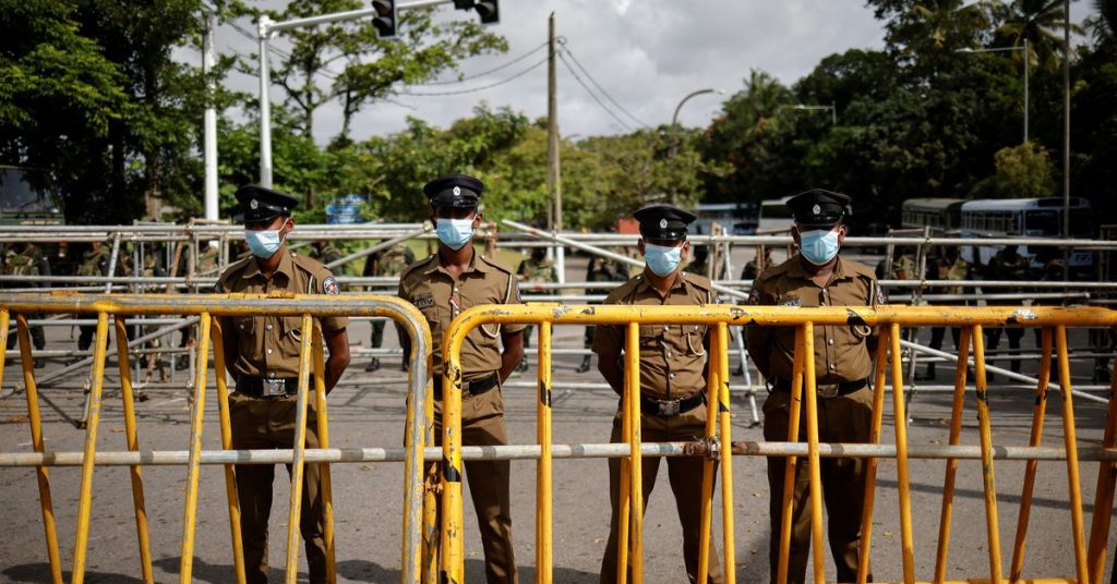 سريلانكا تعلن حالة الطوارئ قبل تصويت البرلمان على رئيس جديد