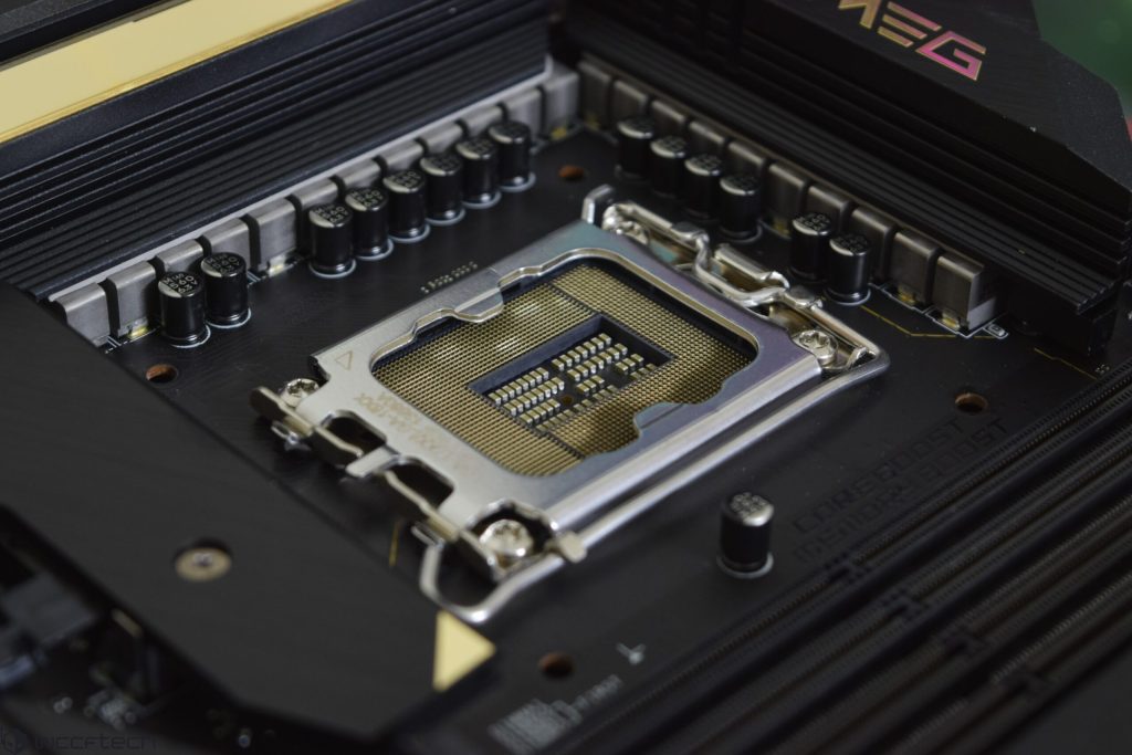 اللوحات الأم Intel Z790 مع رصد دعم ذاكرة DDR5-6800 و DDR4-5333