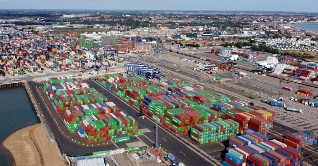 من المقرر أن يبدأ العمال في فليكسستو ، أكبر ميناء للحاويات في المملكة المتحدة ، إضرابًا لمدة 8 أيام