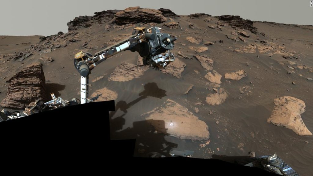 المركبة الجوالة المثابرة تكتشف "كنزًا" من المادة العضوية على سطح المريخ