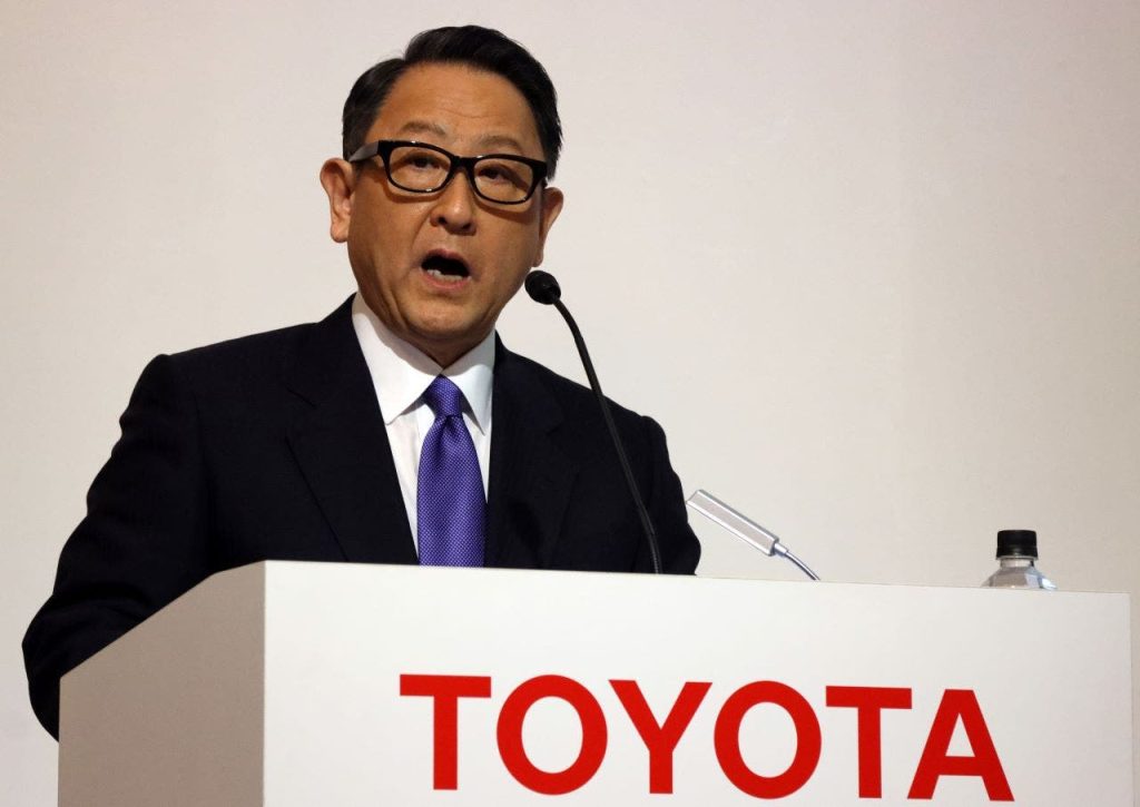 يقول رئيس تويوتا إن حظر السيارات التي تعمل بالغاز في كاليفورنيا سيكون "صعبًا" للوفاء به