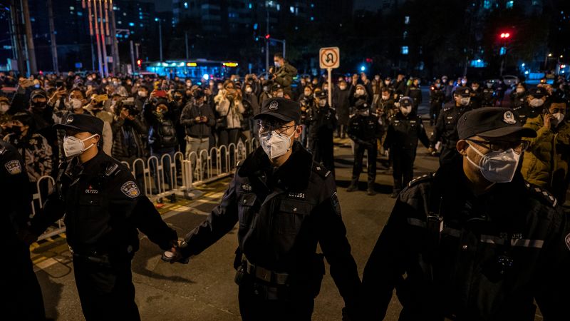 احتجاجات الإغلاق في الصين: ما تحتاج لمعرفته حول المظاهرات الجماهيرية النادرة