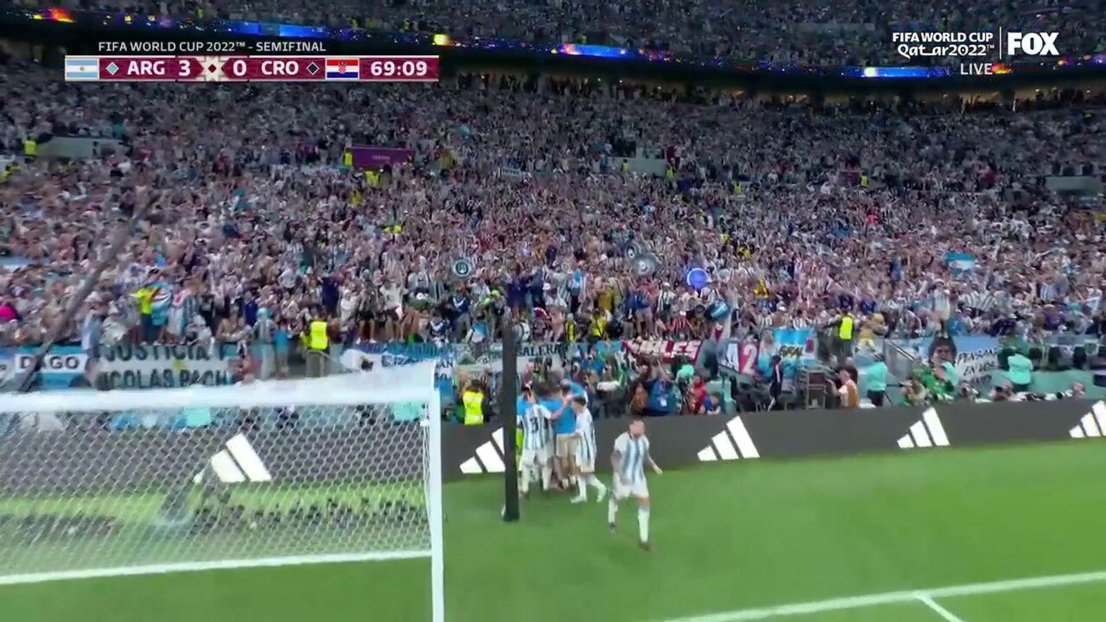 جوليان ألفاريز الأرجنتيني يسجل هدفا أمام كرواتيا في الدقيقة 69